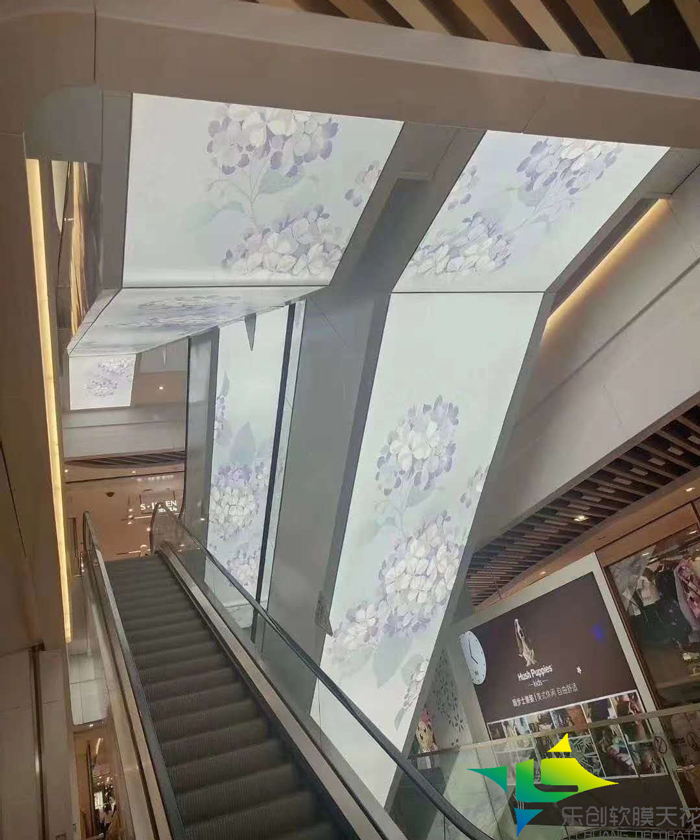 商場電梯軟膜天花吊頂圖片